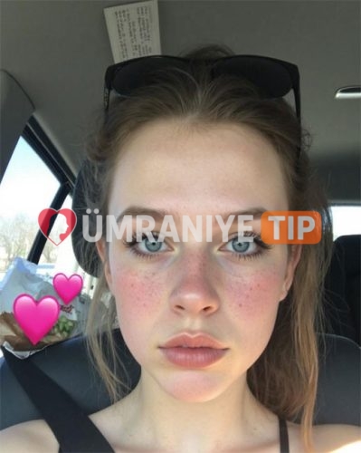 ÜNİVERSİTELİ KIZLAR fotoğrafı